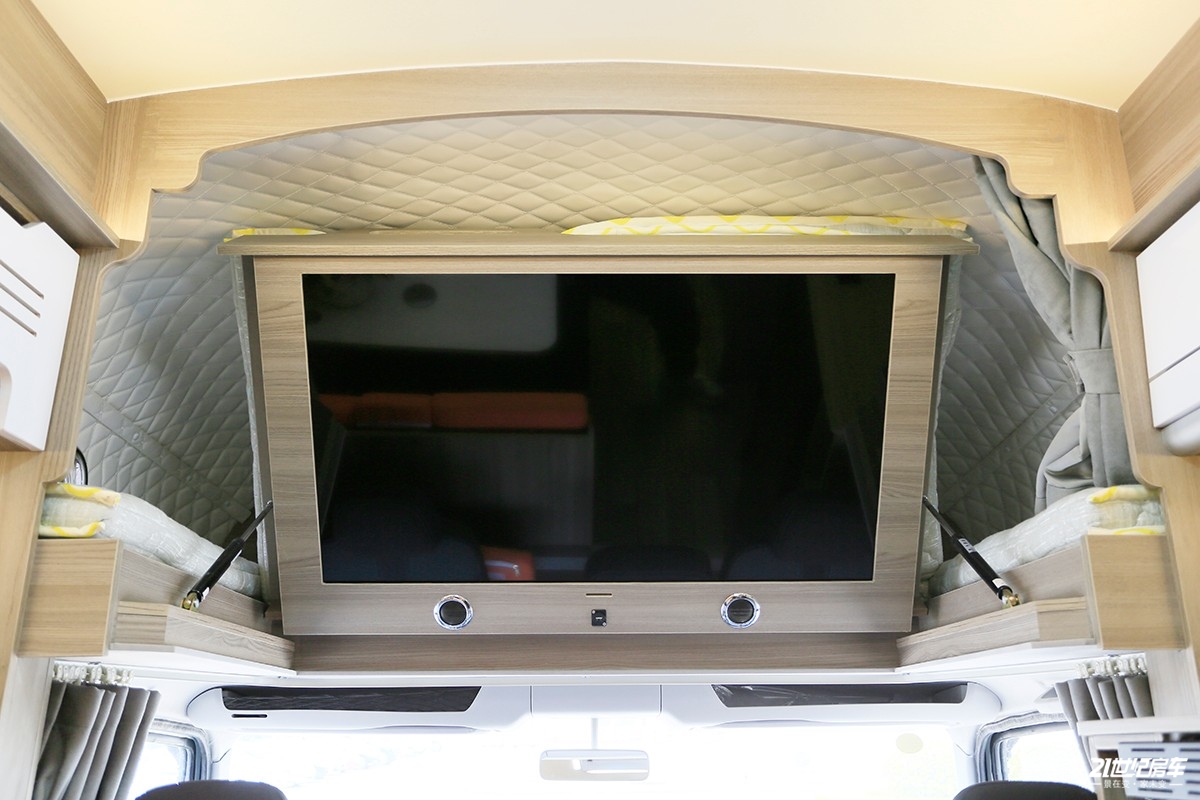 新飞轻卡h300房车价格是多少,新飞轻卡房车h300驾驶感受