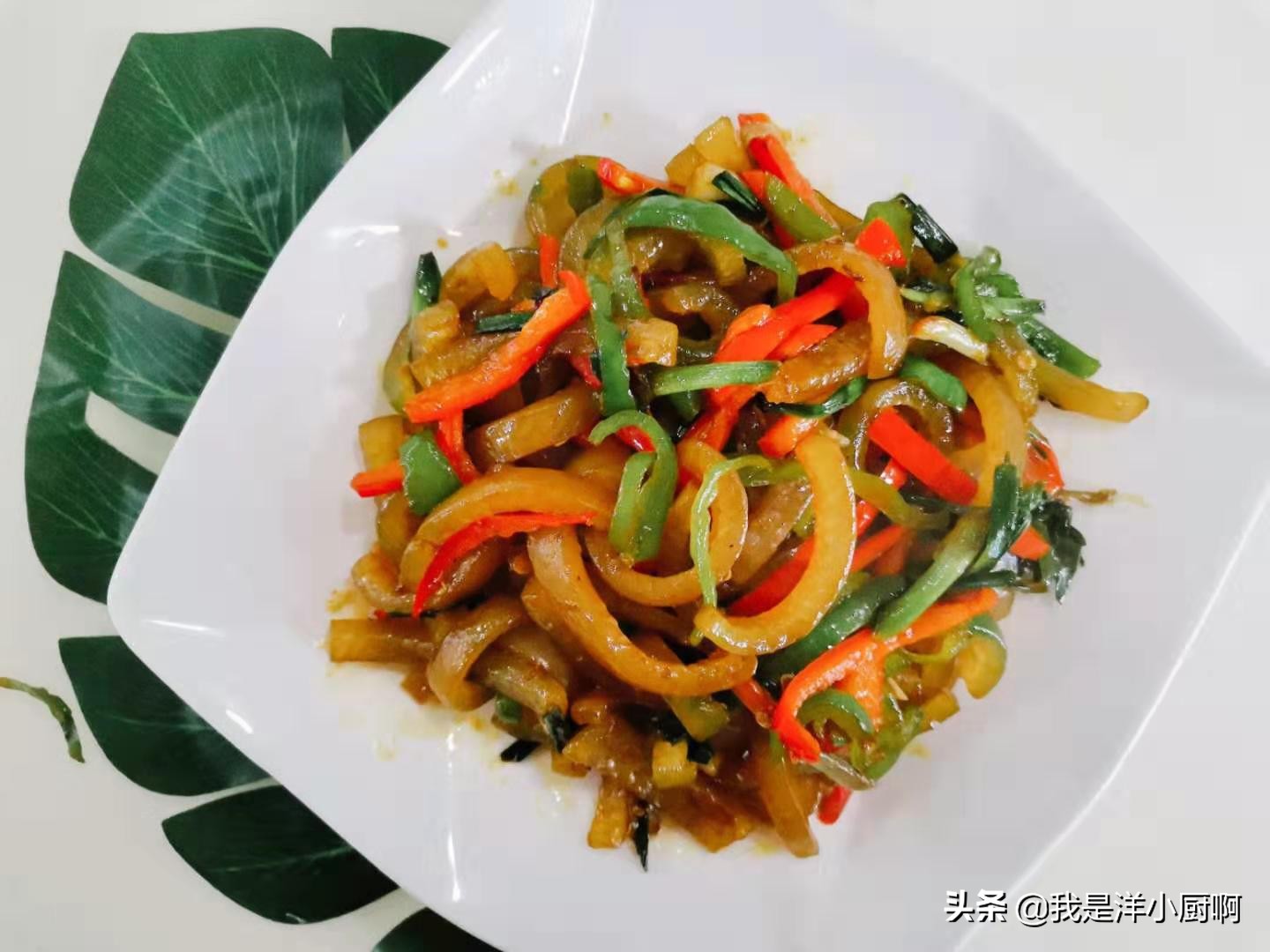 下酒菜脆爽猪皮,猪皮这么做再也不用买下酒菜了