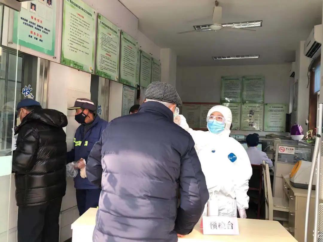 在抗疫一线感人事迹,抗疫在一线的医生的故事