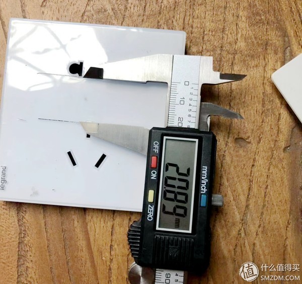 无边框开关插座,无边框开关插座拆解