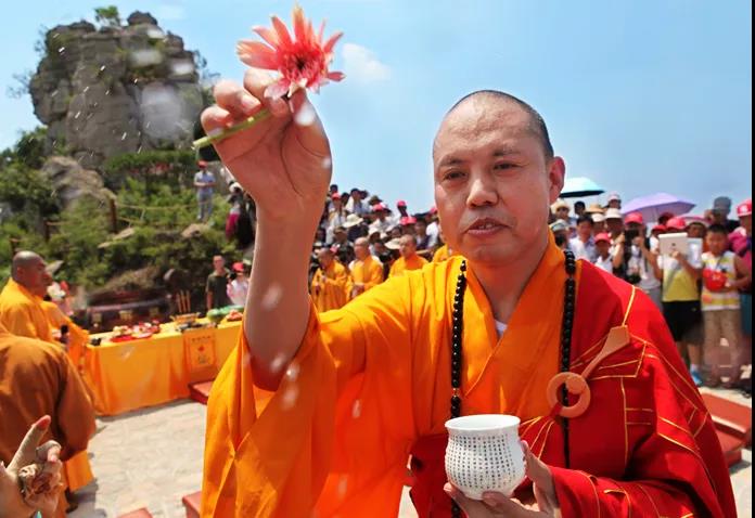山东沂蒙山峡谷,沂蒙山区深山处