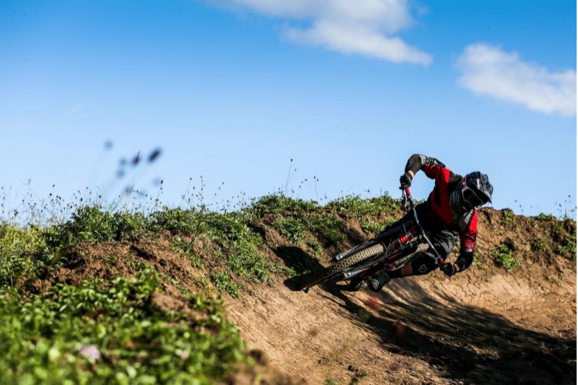 你选错了自行车，骑出去就像“夕阳红骑行队”