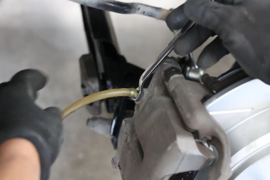 怪兽修车翻新奥迪q7,怪兽修车老车翻新