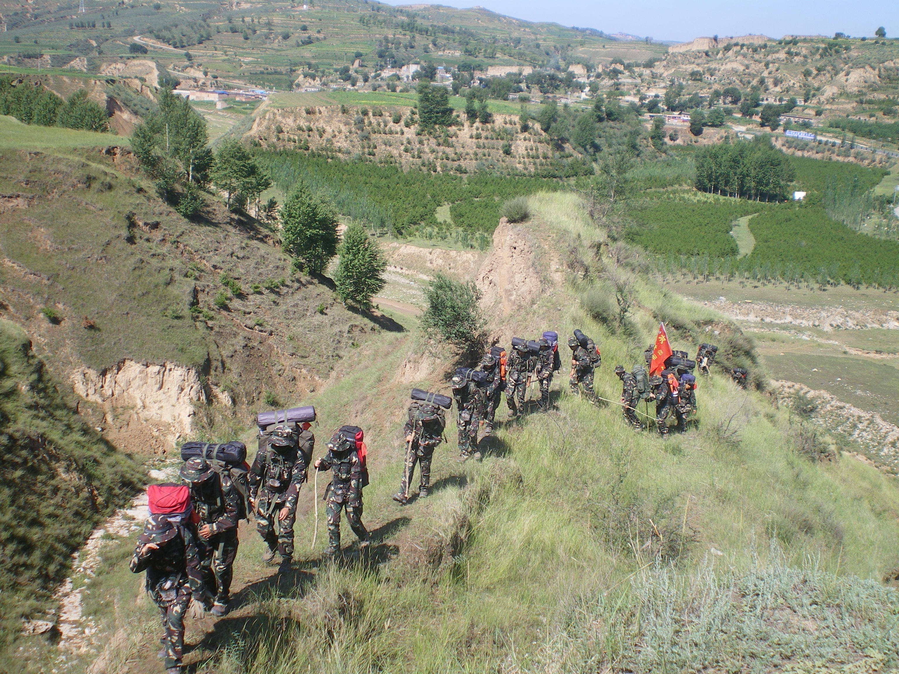 徒步旅行必备十大装备有哪些呢,全国徒步旅行装备必买清单