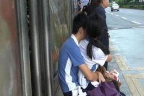 小学生QQ聊天记录让人脸红,有图为证,老师:太早熟