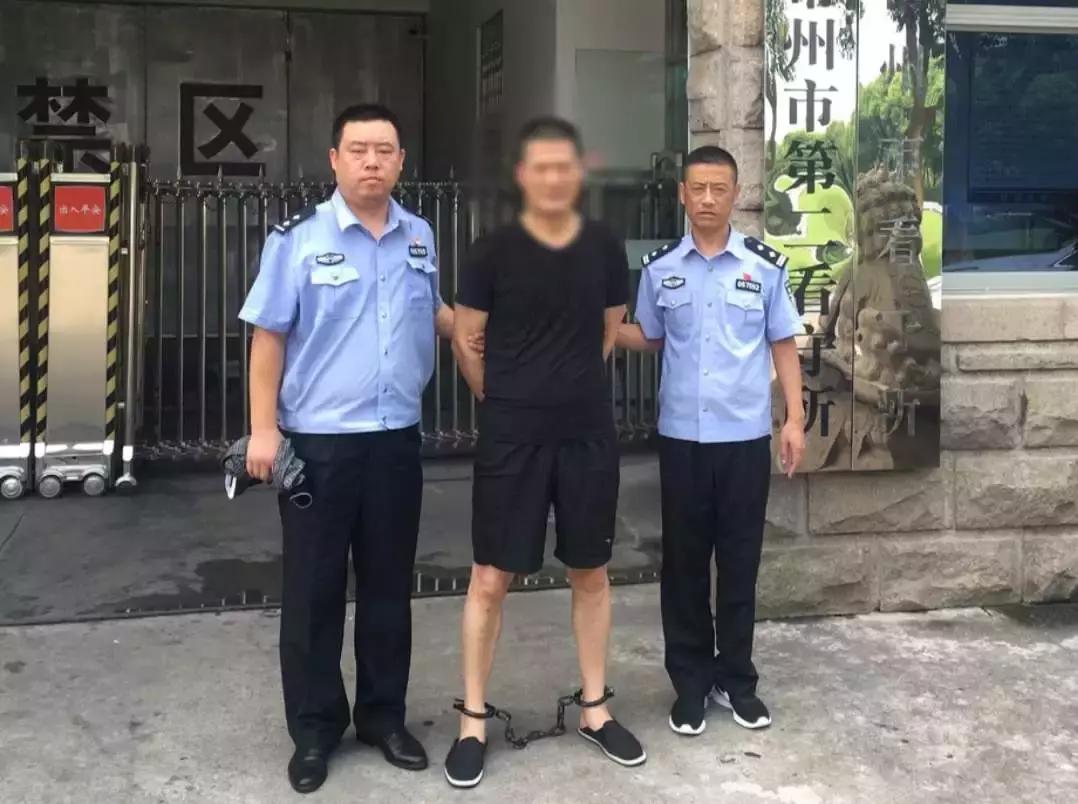 一线传真交警一盔一带,一线传真警察破案