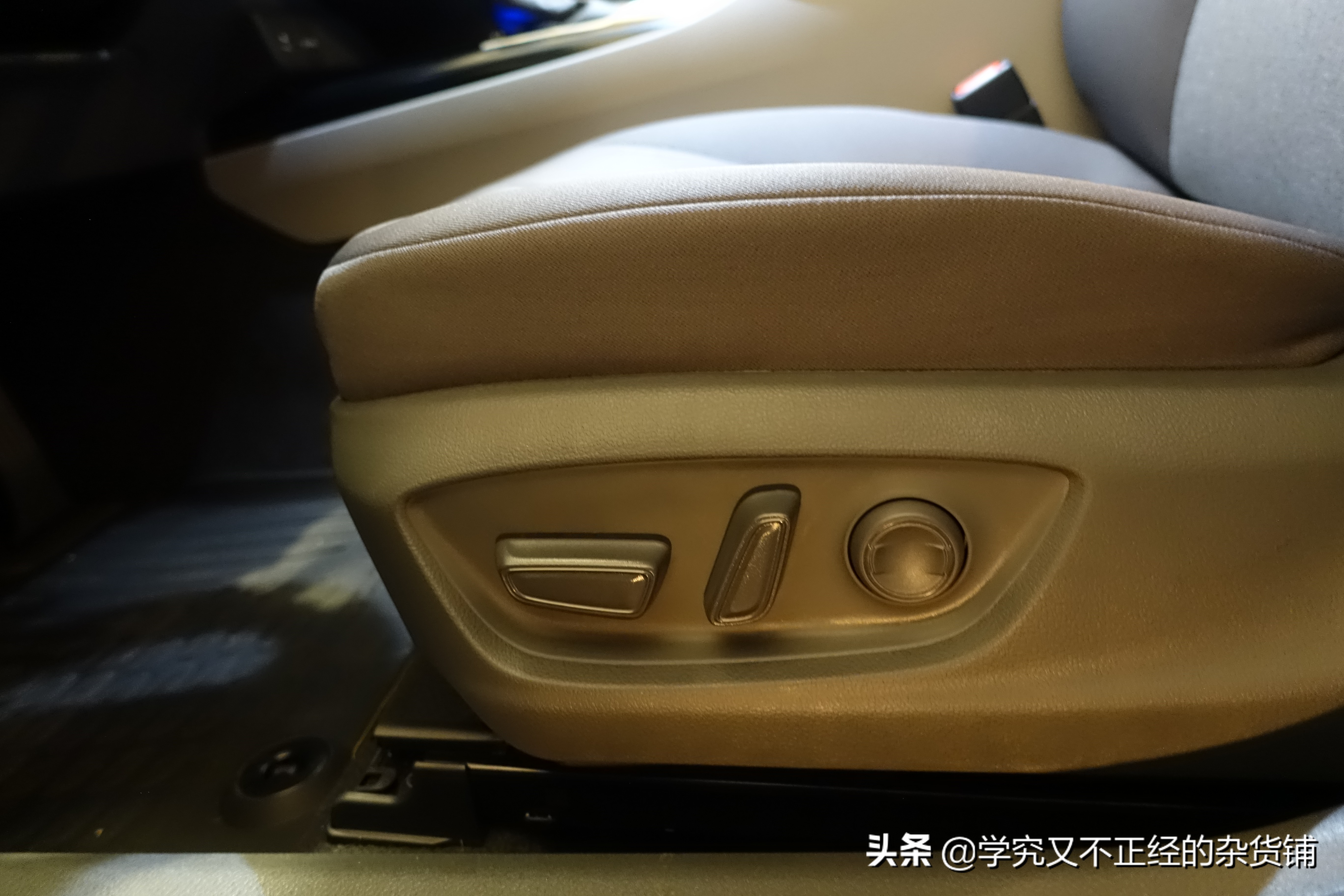 美国凯美瑞新车落地价格,美国八代凯美瑞提车价