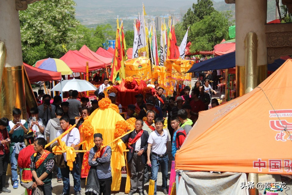 天下瑶池在什么地方,泾川王母宫王母以前真实神像