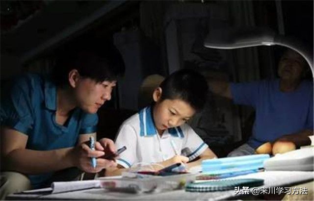 晚上熬夜写作业困了怎么办,学生熬夜写作业犯困怎么办