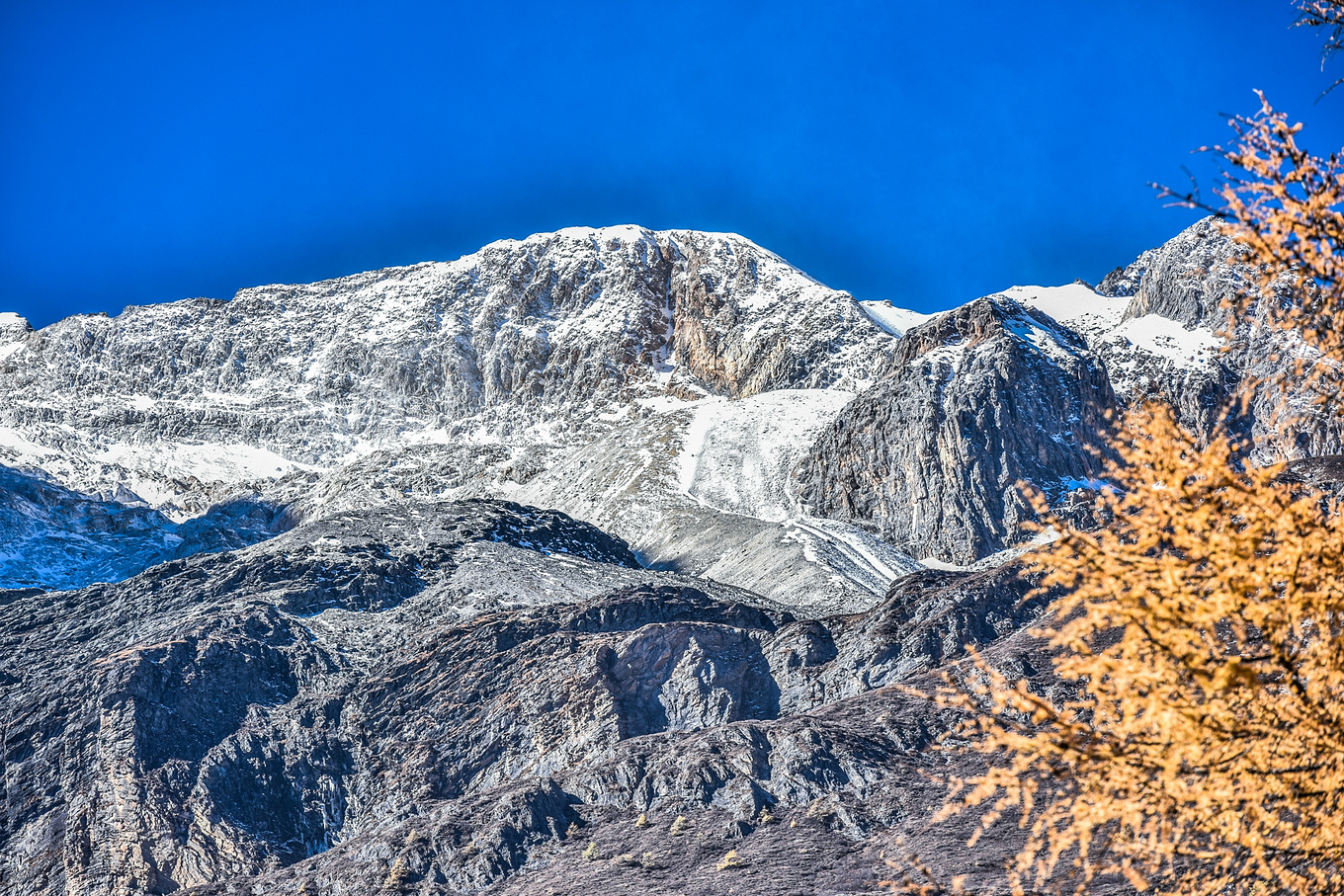 四川甘孜的亚丁稻城,四川稻城亚丁蓝色星球上的净土