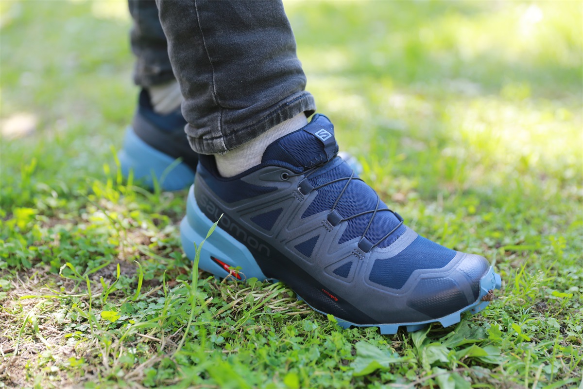 萨洛蒙跑步鞋怎么样,萨洛蒙跑步鞋和登山鞋