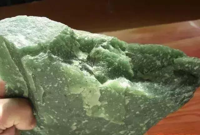 阿拉善戈壁滩玛瑙奇石图片,戈壁滩上的奇石美到令人窒息