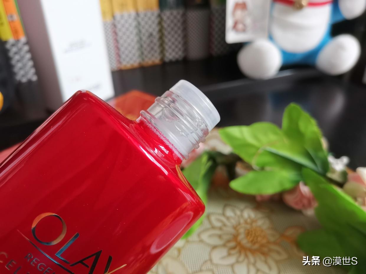 olay水感美白抗糖水乳,olay白里透红高保湿美白营养水