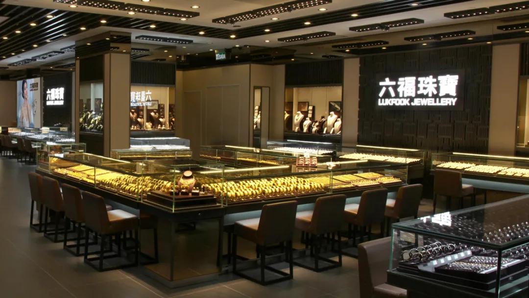 爱马仕北京SKP店被指配货不给包遭消费者抗议；斯沃琪扭亏为盈