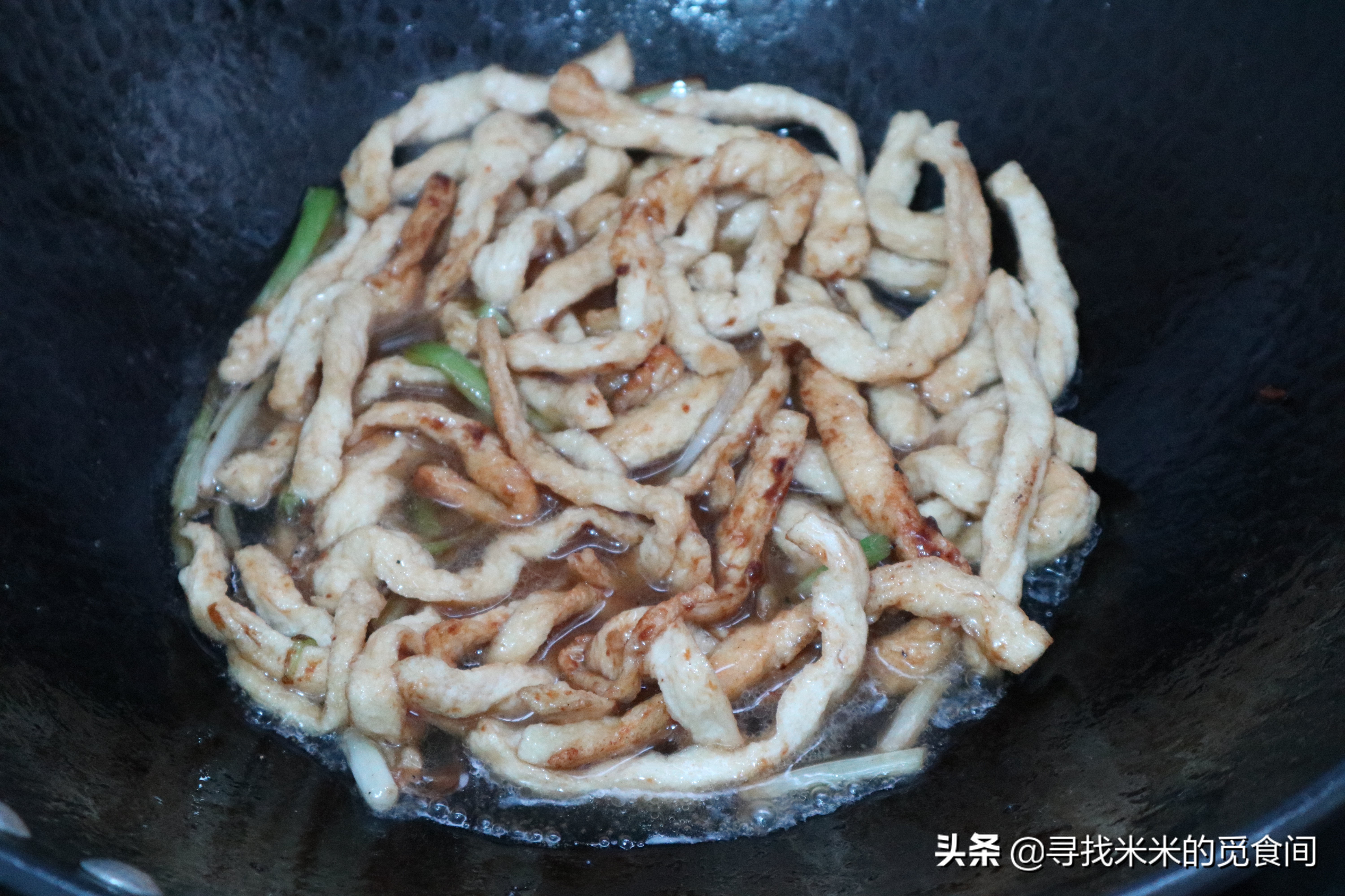 炒油炸豆腐丝的做法 (青椒炒油炸豆腐丝的家常做法)