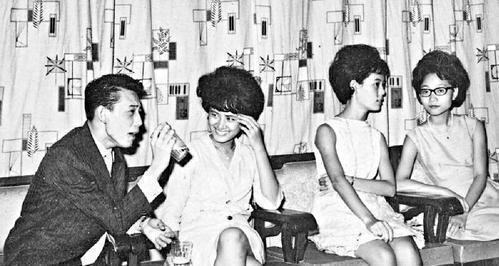 杨受成与明星关系,杨受成成长历程