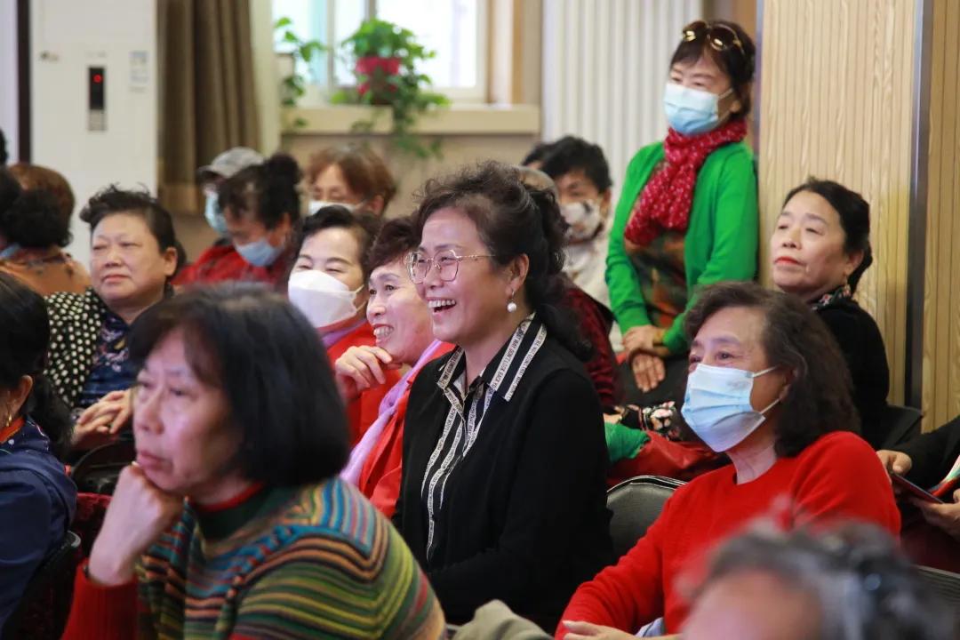 情满重阳孝亲敬老,重阳秋色暖敬老情意浓