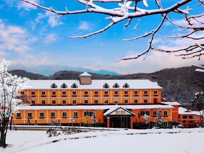 西岭雪山攻略交通,西岭雪山前山还是后山好耍