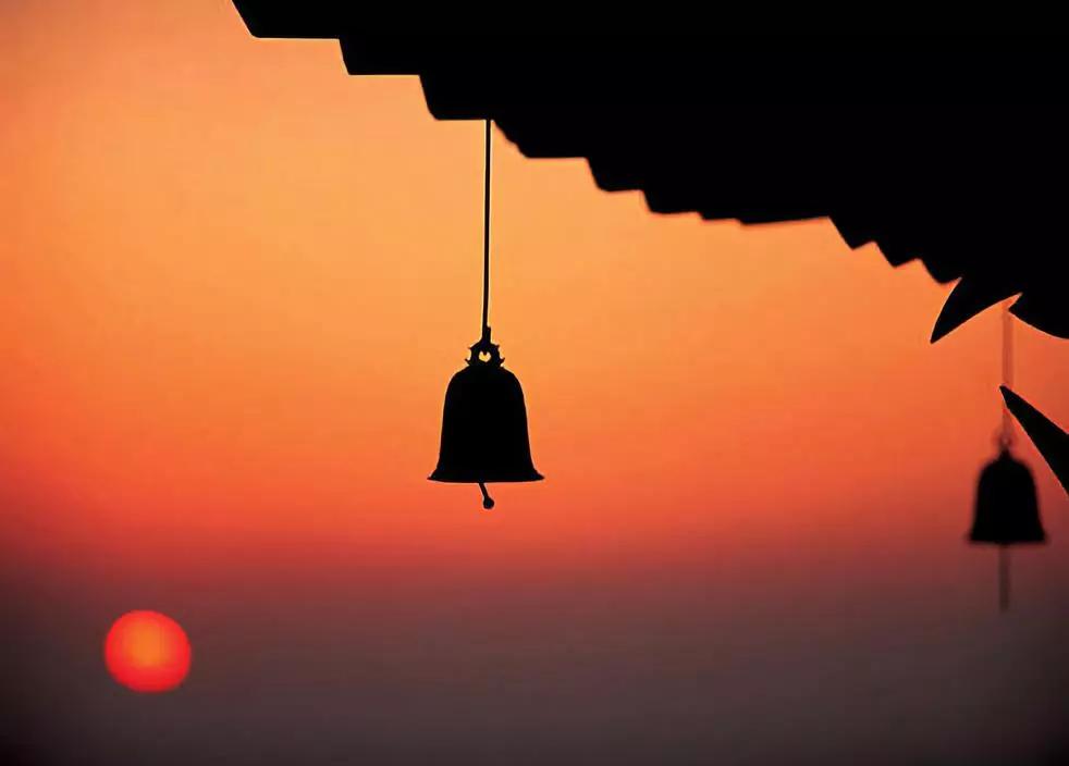 道德经第六十六章全文及译文解释,背诵道德经第六十六章原文及译文