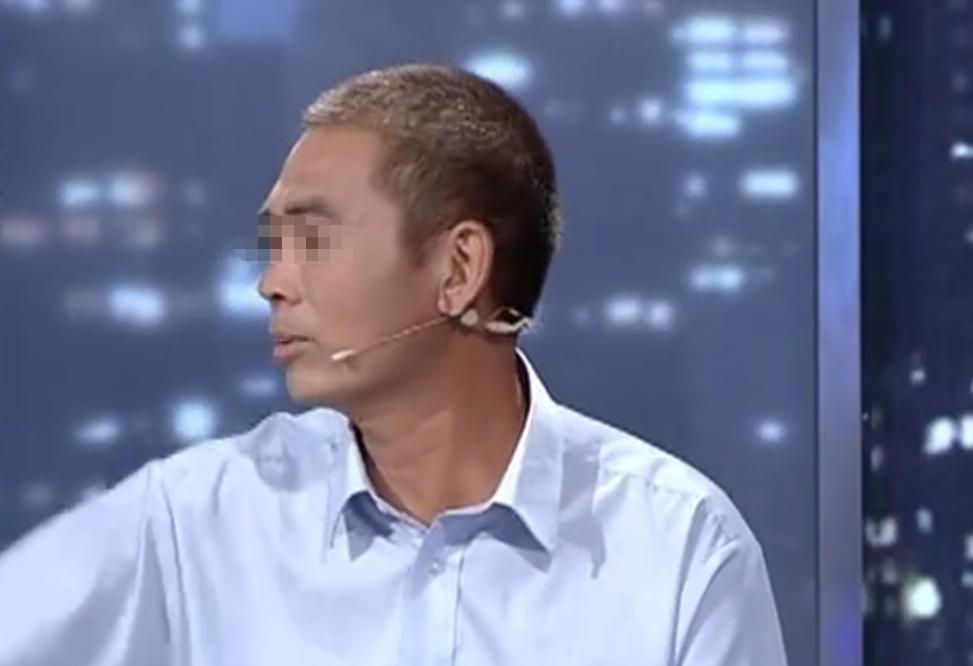 丈夫不懂人情世故，亲戚朋友来到家里，他居然用被子蒙头来躲避