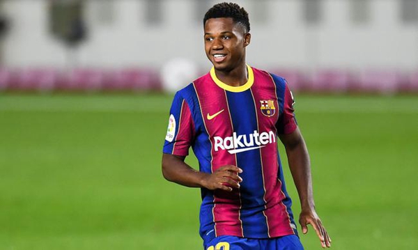 三喜临门！巴萨赢球后又传来喜讯，曝阿根廷中锋阿奎罗即将回归