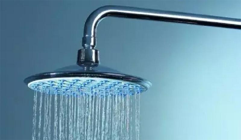要想洗澡洗得好买的花洒很重要,花洒坏了怎么选择花洒