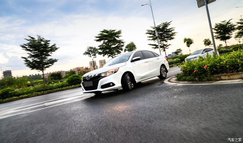 本田凌派试驾新车评网,本田凌派1.5混动试驾