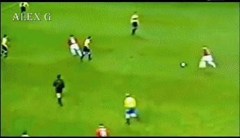 精确制导克罗斯皇马精准长传技艺,斯科尔斯英超最佳长传手