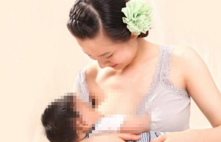 为啥有的母乳是甜的有的很腥,母乳喂养存在母乳不够的说法吗