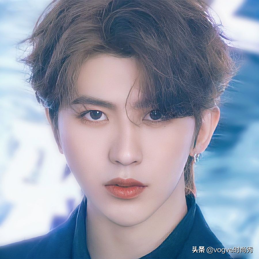 女网红花一千在日本租了个男朋友，换成蔡徐坤同款发型后：打扰了