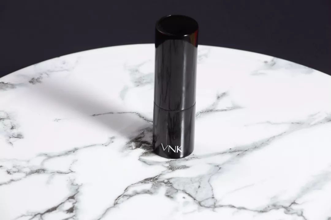 跟着“口红一哥”李佳琦下的单，翻车是常有的事，理智购物要紧记