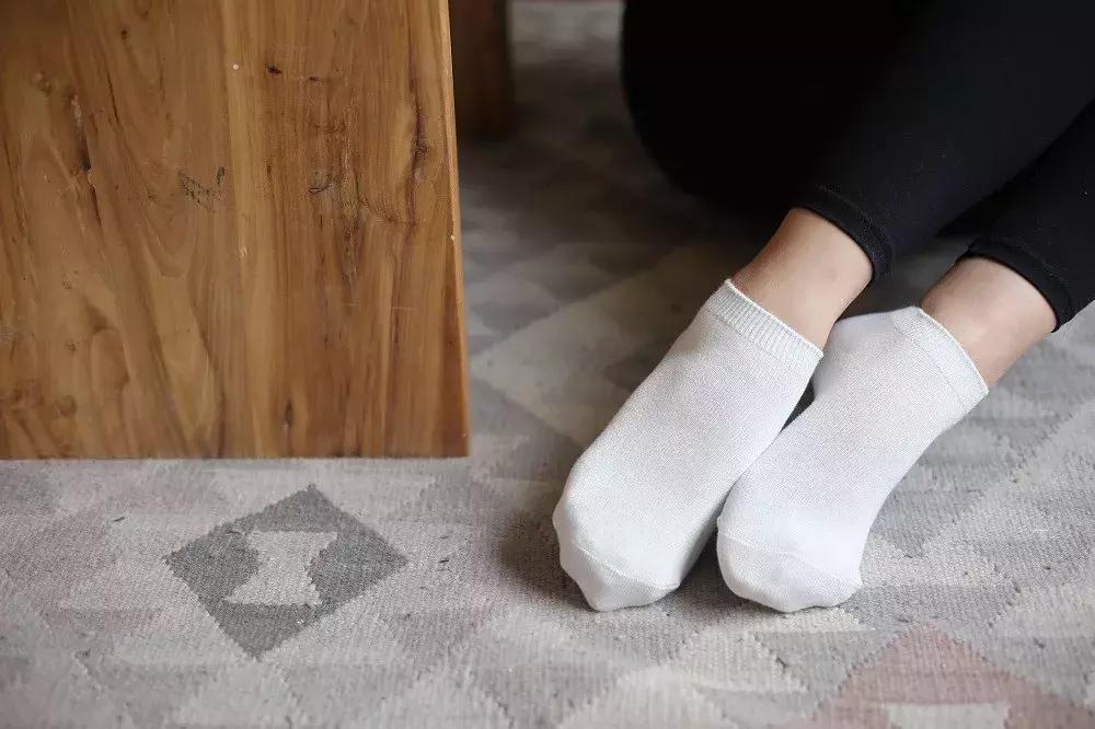 透气舒适不捂脚潮袜推荐,好穿又好搭吸汗防臭袜