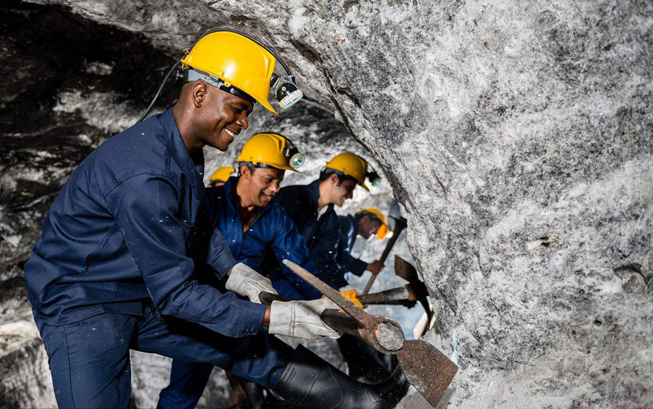 煤矿工人越来越难干怎么办,煤矿工人工作如何