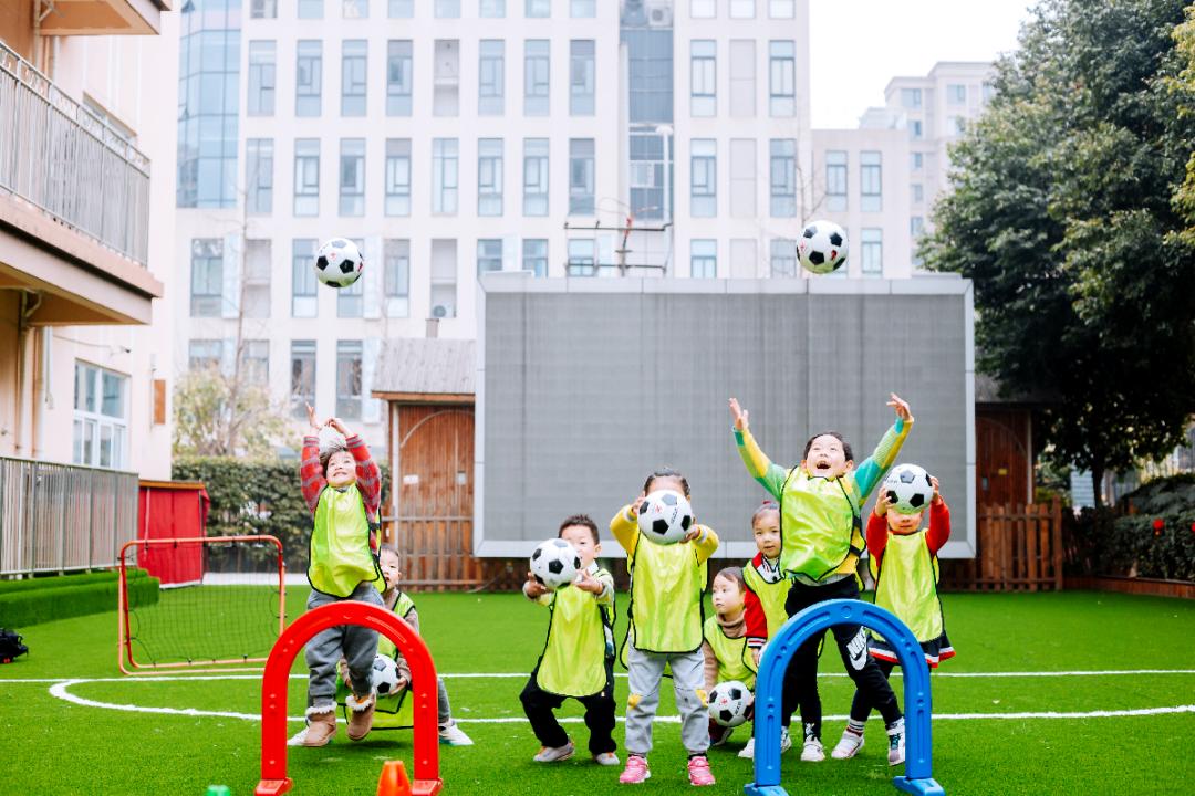 上海市足球特色幼儿园,成都第二十三幼儿园怎么样