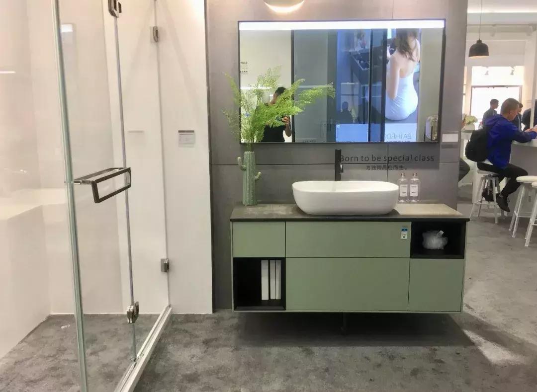 色“诱上海厨卫展！科勒、高斯...谁最出色