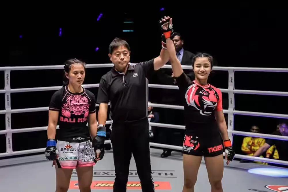 泰日混血女拳手,日泰混血女孩