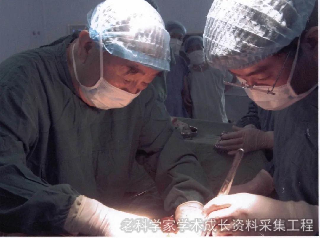 吴咸中院士|曾为周总理治病，创立中西医结合治疗急腹症体系