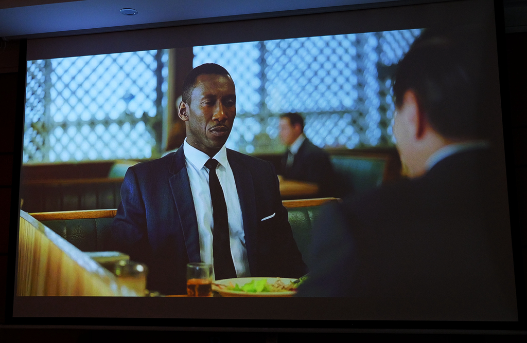 当贝投影仪智能入幕,当贝投影仪f1是什么技术