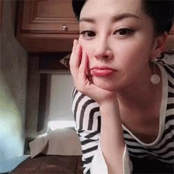 许晴50岁依然少女感满满,50岁的许晴拥有25岁的坦然