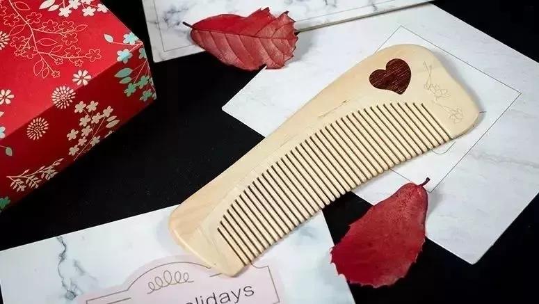 谭木匠一把梳子三百多,梳子排名第一名谭木匠