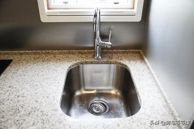 500万的德国曼卡4x4越野房车,德国曼4x4越野房车试驾视频