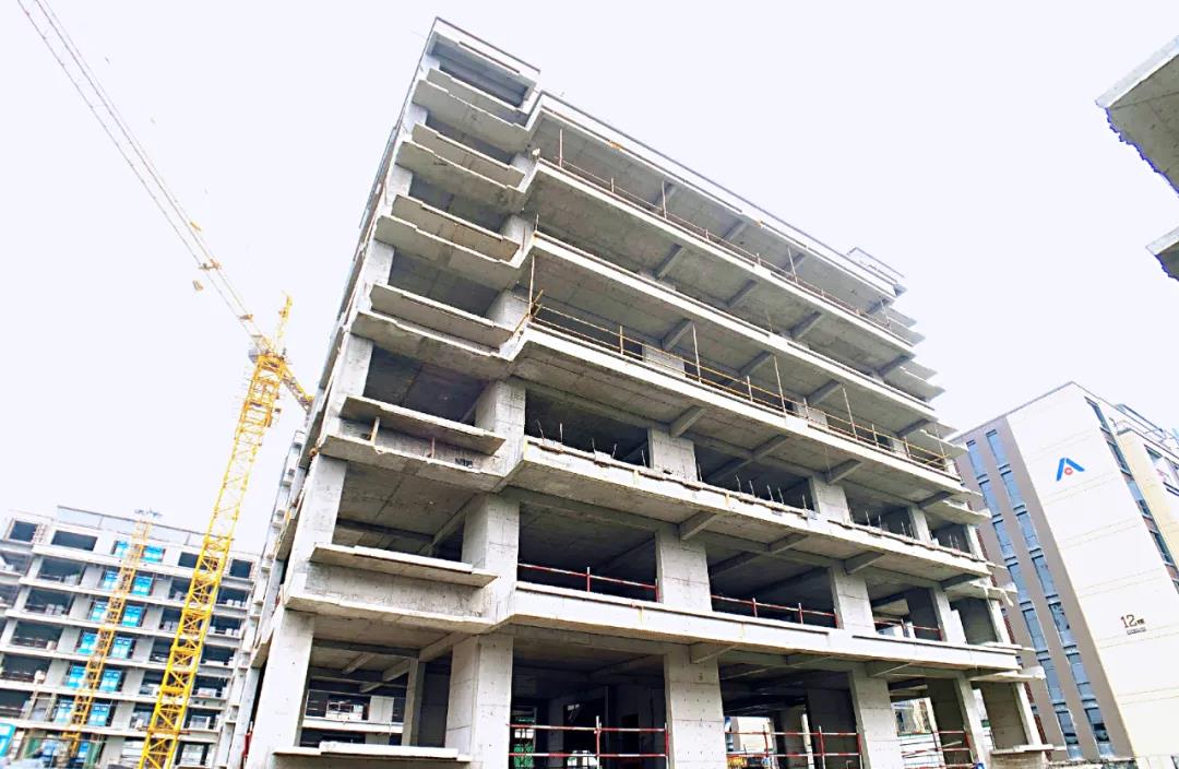 建业十八城正在繁盛生长，日渐美好为您勾勒幸福家园的模样