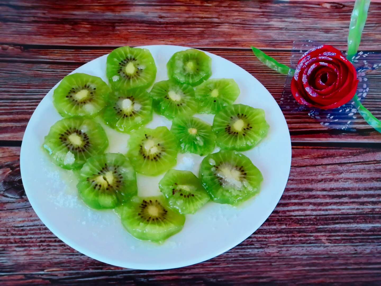 猕猴桃太硬怎么吃才好吃,猕猴桃太硬了怎么催熟呀