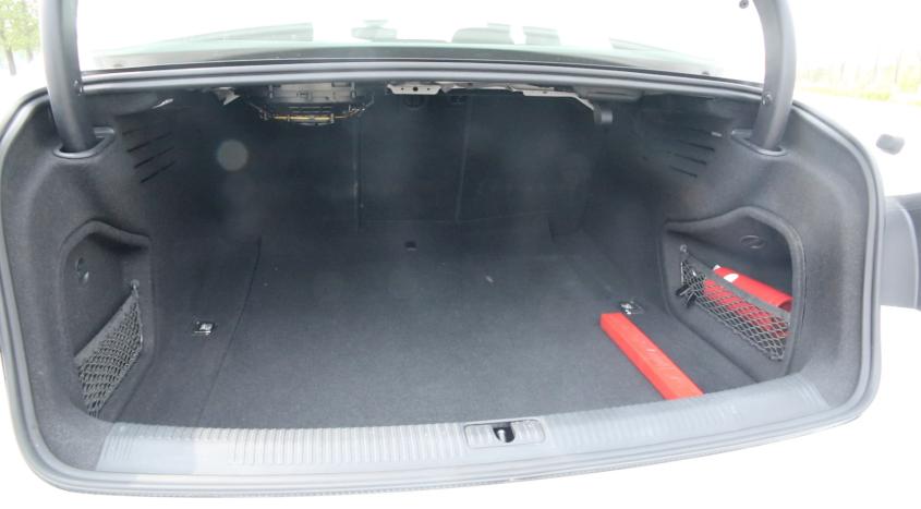 评测2022款奥迪a4l豪华动感,新款奥迪a4l真实评价