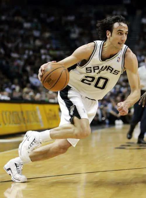 马努吉诺比利和纳什,长发飘飘的吉诺比利