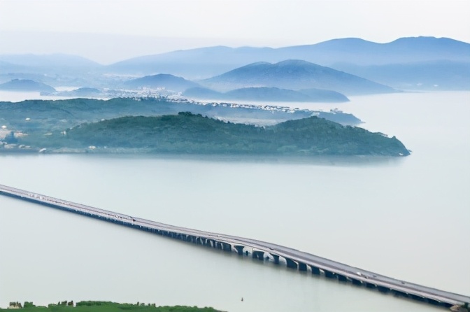 姑苏人都不知道的轻徒步道,穿越万亩茶园,将苍茫的太湖尽收眼底