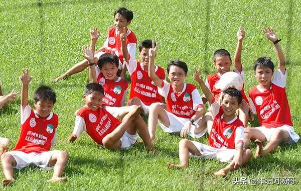 战国足10连败进8球丢30球，越南足球为何依旧“迷之自信”