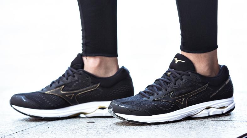 美津浓高足弓缓震跑鞋推荐,公认脚感最好的跑鞋美津浓