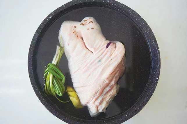 红楼梦修建大观园是第几回,红楼梦贾母饮食的精致与奢华