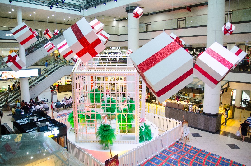 民众彻夜排队只为疯狂打折，澳洲节礼日销售额或破纪录